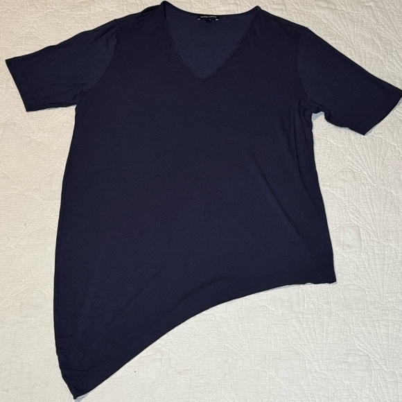 Blue knit shirt, uneven hem. Universal Standard size Sm - Picture 1 of 3